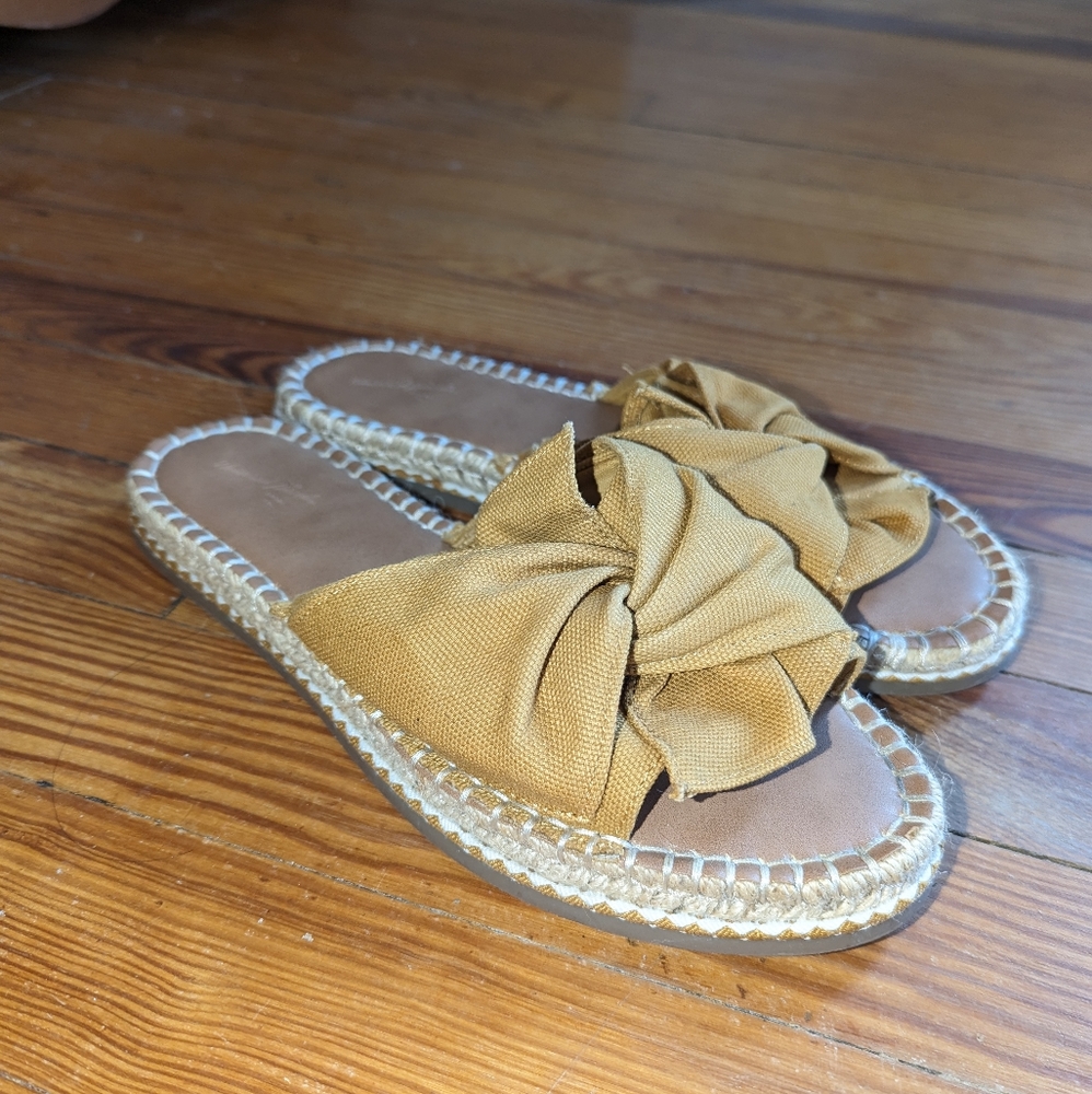 Summer sandals